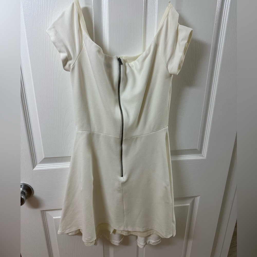 Alice and Olivia white off the shoulder dress - Picture 10 of 12